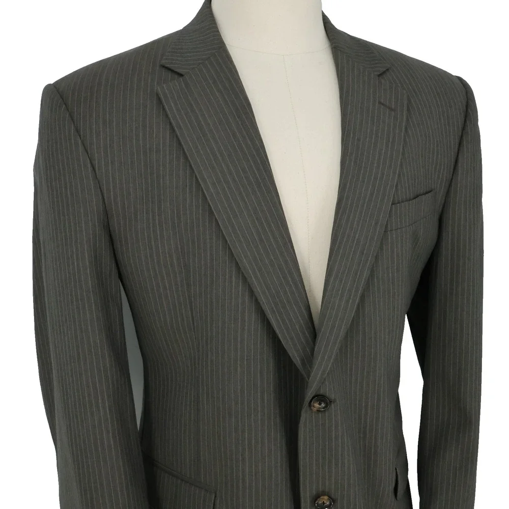 Jos A Bank Suit Mens 43R Gray Pinstripe Wool Pleated Cuffed Pants Single Vent